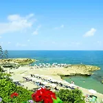 辛西安纳海滩酒店 3*