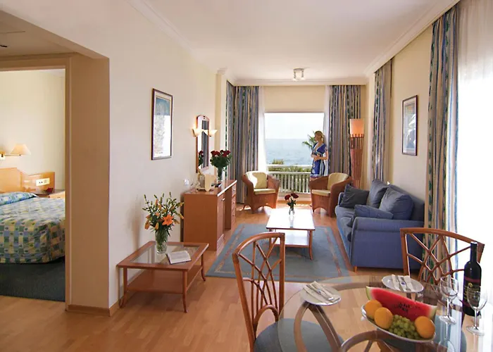 Cynthiana 3* Kisonerga