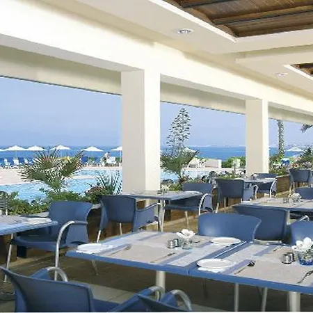 Cynthiana Hotel Kissonerga