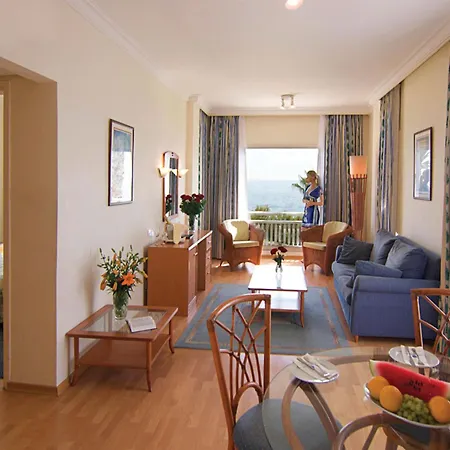 Cynthiana 3* Kissonerga