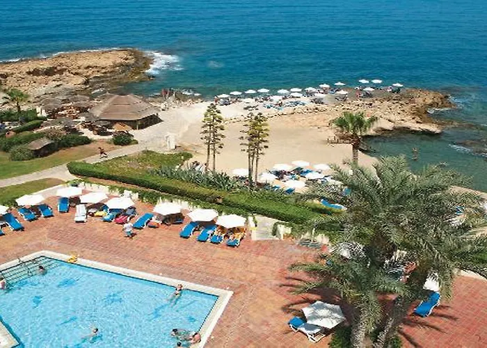 Cynthiana Hotel Kissonerga