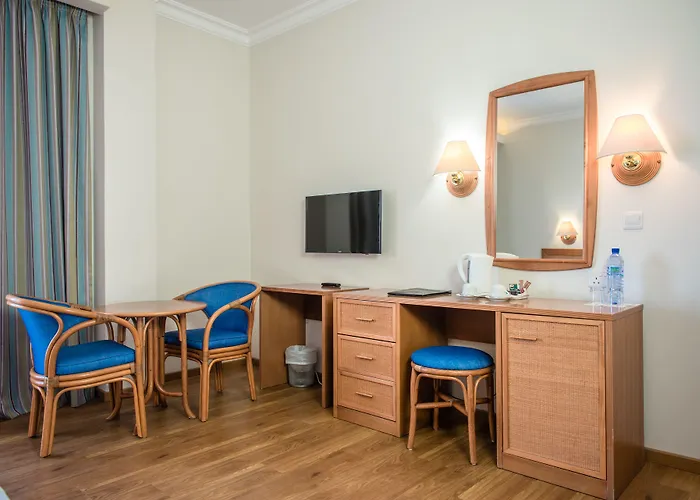 Cynthiana Hotel Kissonerga